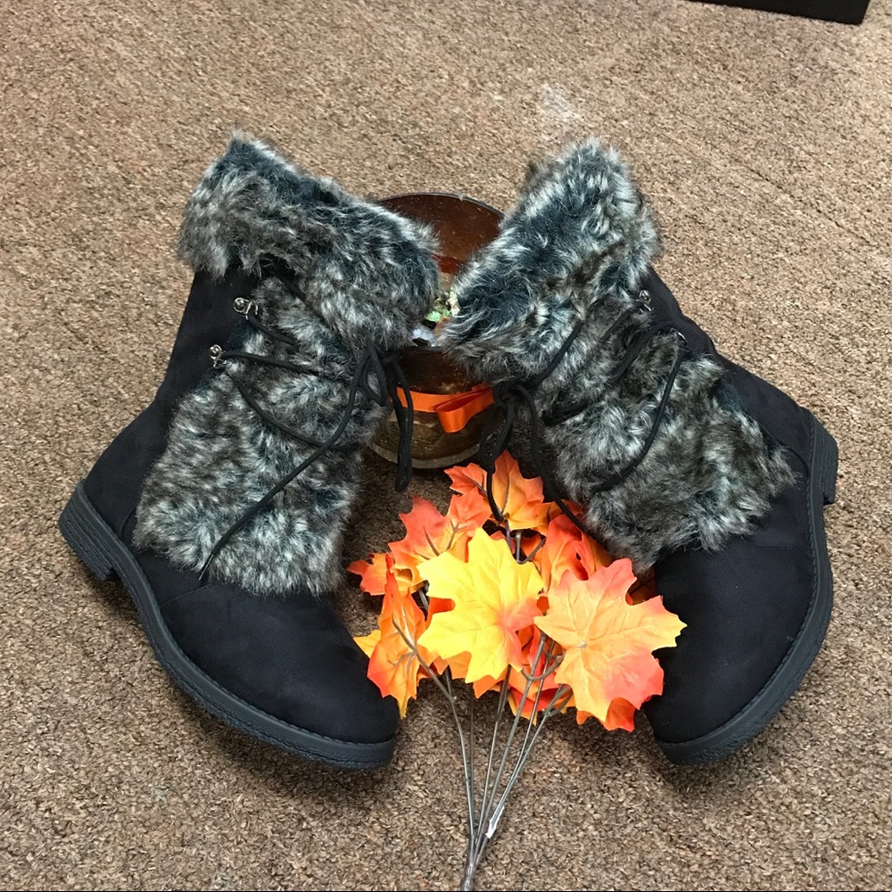 Fur boot BEST SELLER‼️ - Picture 2 of 4
